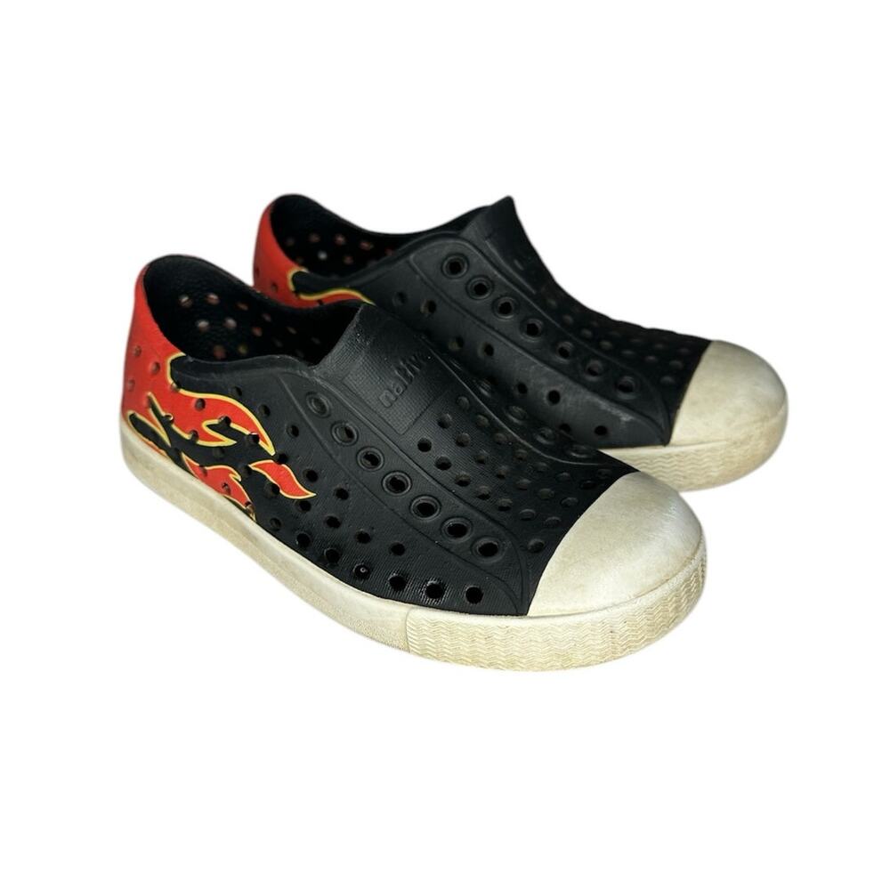 Native Fire Flame Graphic Jefferson Shoes Size 9